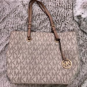 Michael Kors purse